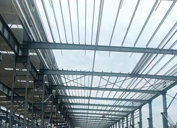 鞍山鋼結(jié)構(gòu)如何才能更加的穩(wěn)固？